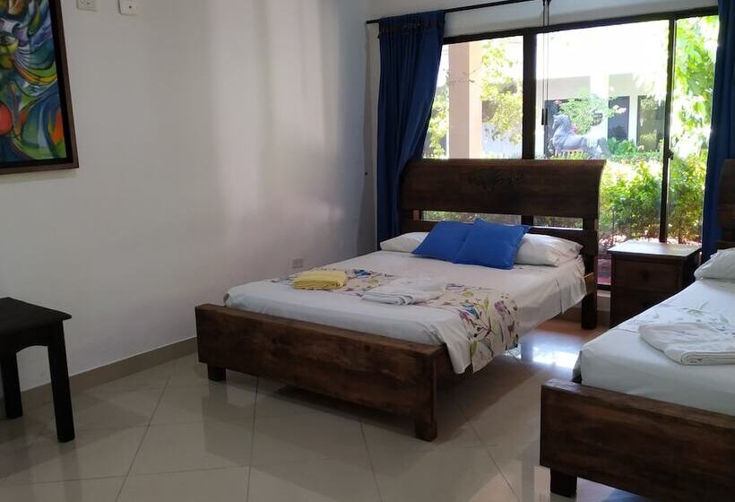 اتاق خانوادگی, Melgar Villa Valeria Boutique