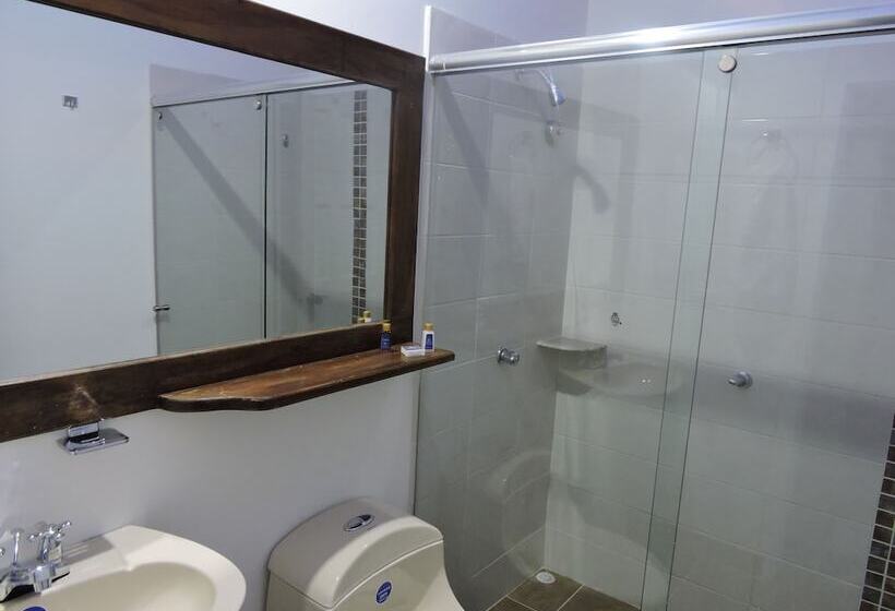 اتاق خانوادگی, Melgar Villa Valeria Boutique