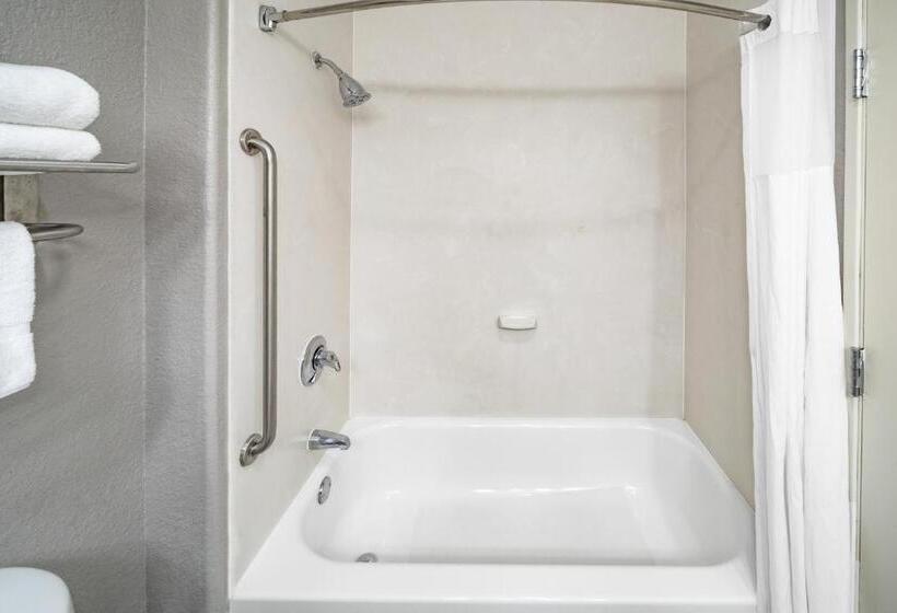 标准间, Days Inn & Suites By Wyndham San Antonio Near Frost Bank Center