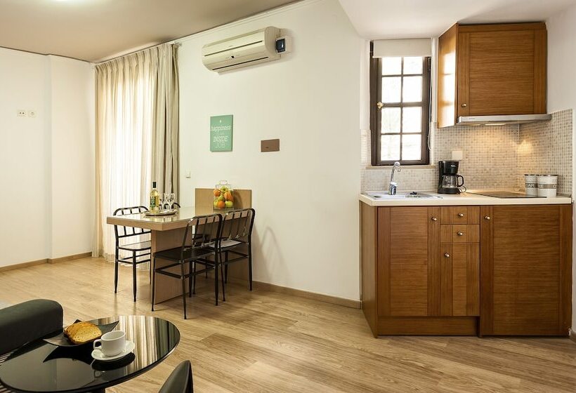 Estúdio Economy, Elina Hotel Apartments