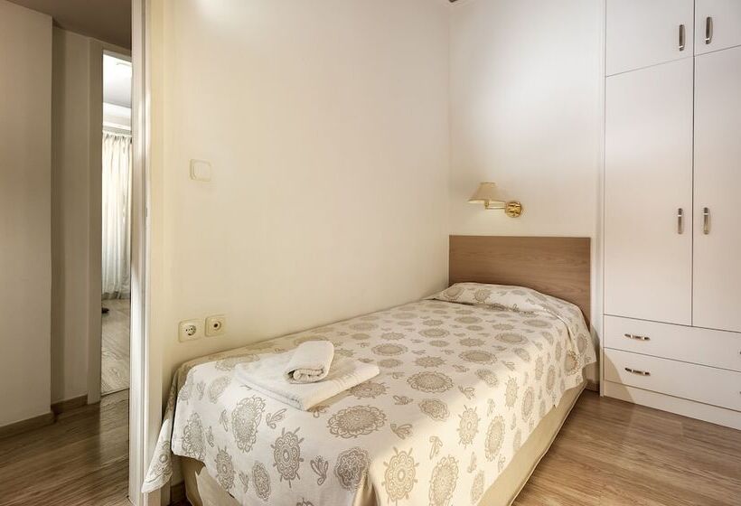 발코니가 있는 2 베드룸 아파트, Elina Hotel Apartments