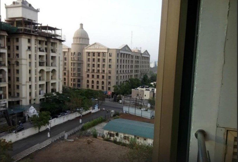 Президентский Люкс, Royal Orchid Golden Suites Pune