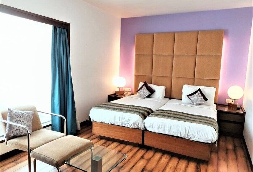 Номер Премиум, Yogi Executive, Navi Mumbai