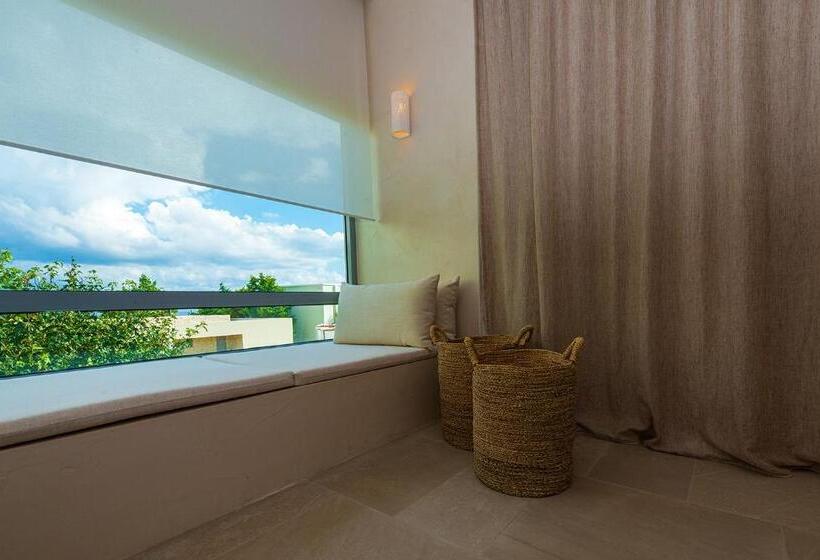 سوییت با چشم‌انداز استخر, Port Royal Villas And Spa  Adults Only