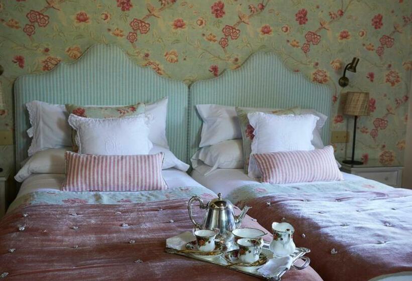 Полулюкс, Helguera Palacio Boutique & Antique