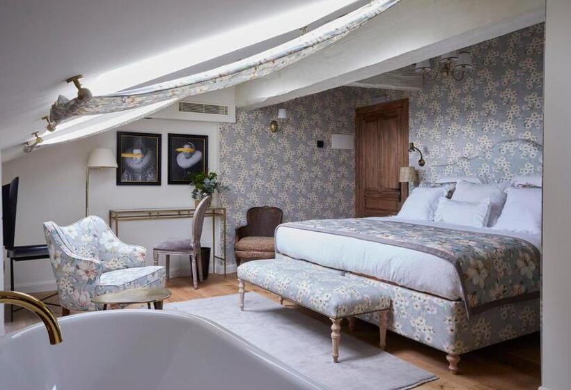 Полулюкс, Helguera Palacio Boutique & Antique