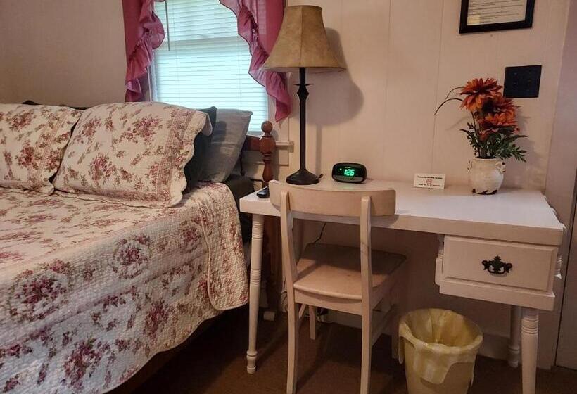 Трехместный Номер Классика, Serenity Motel