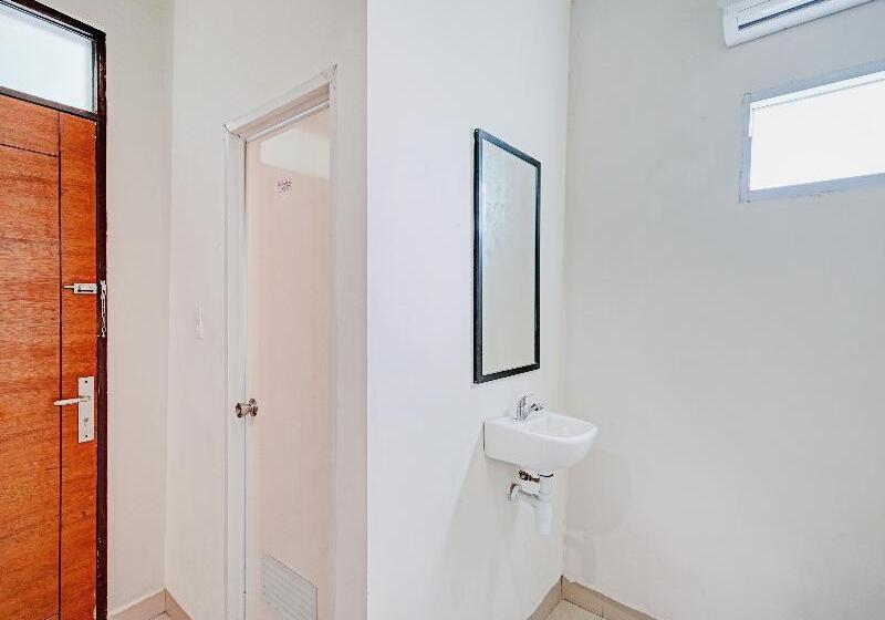 اتاق استاندارد, Reddoorz At Jalan Stm Medan 2