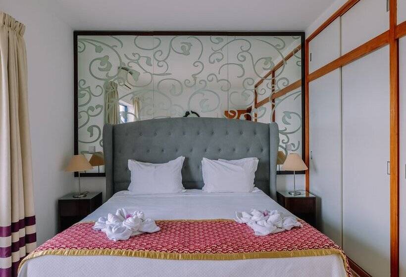 Номер Deluxe, Grand Muthu Oura View Beach Club