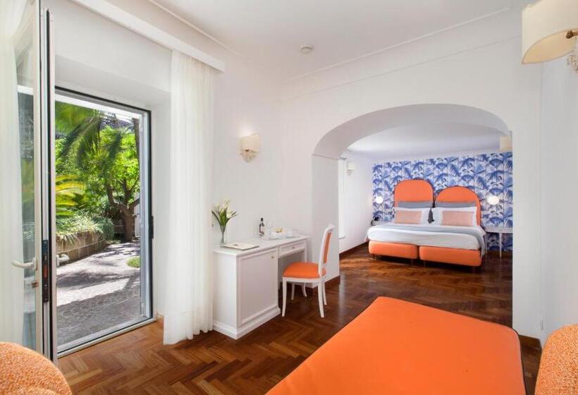 Номер Deluxe Вид на Сад, Relais Villa Savarese