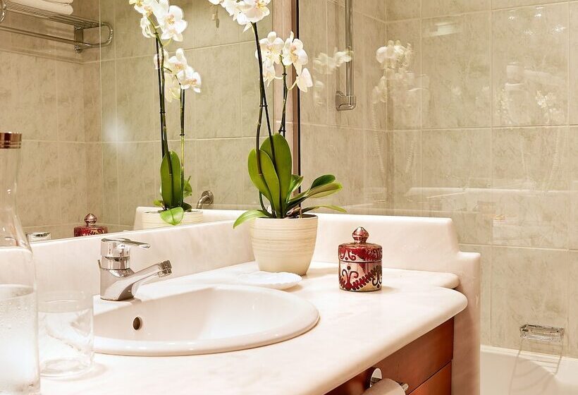 Бунгало Стандарт Вид на Сад, Grecotel Luxme Daphnila Bay