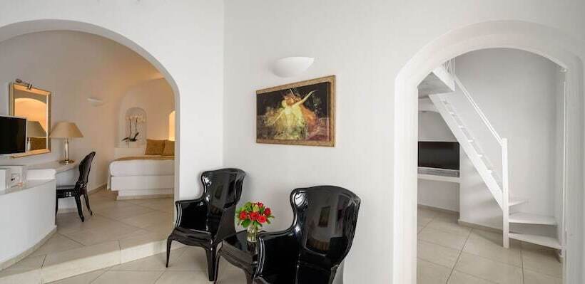 ویلای 1 خوابه, Above Blue Suites