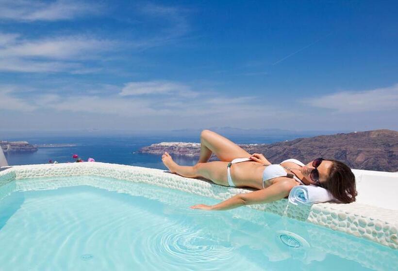 ویلای 1 خوابه, Above Blue Suites