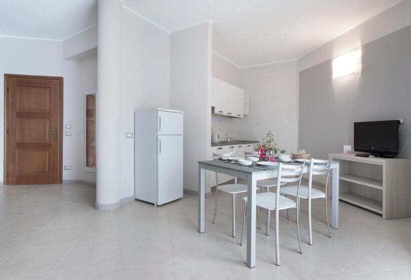 Семейное Студио, Diano Sporting Apartments