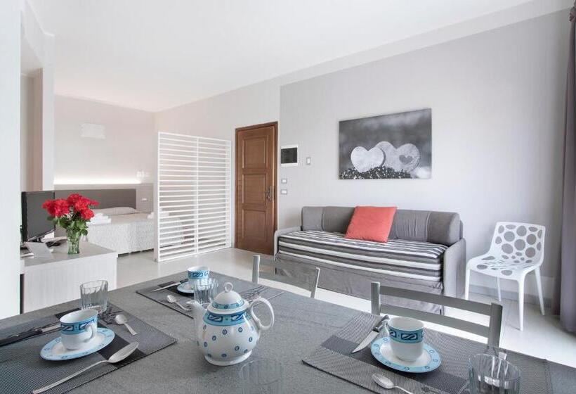 Семейное Студио, Diano Sporting Apartments