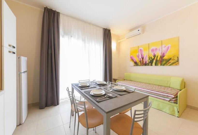 Апартаменты 1 Спальня Вид на Сад, Diano Sporting Apartments