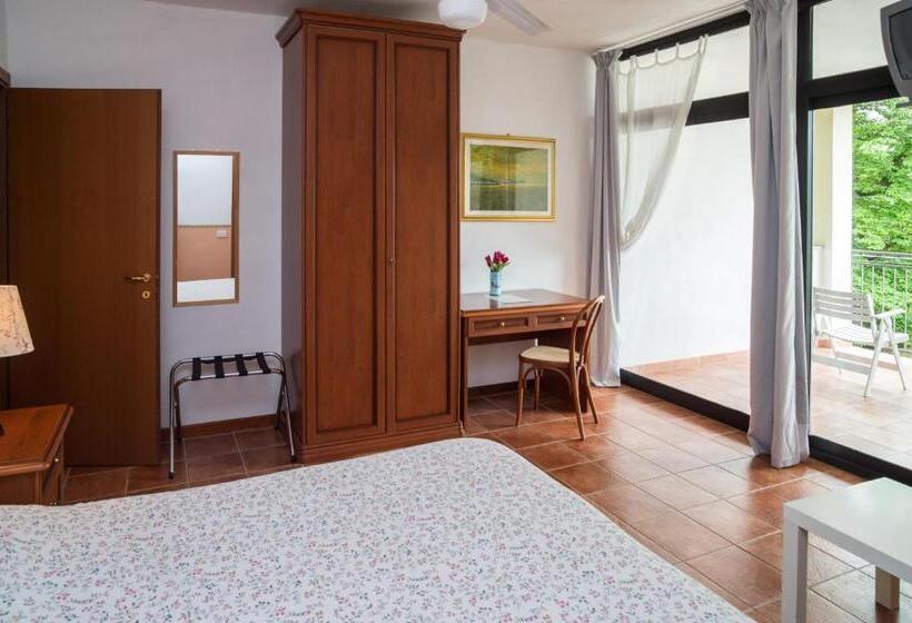 Comfort room with balcony, Madonna Della Neve