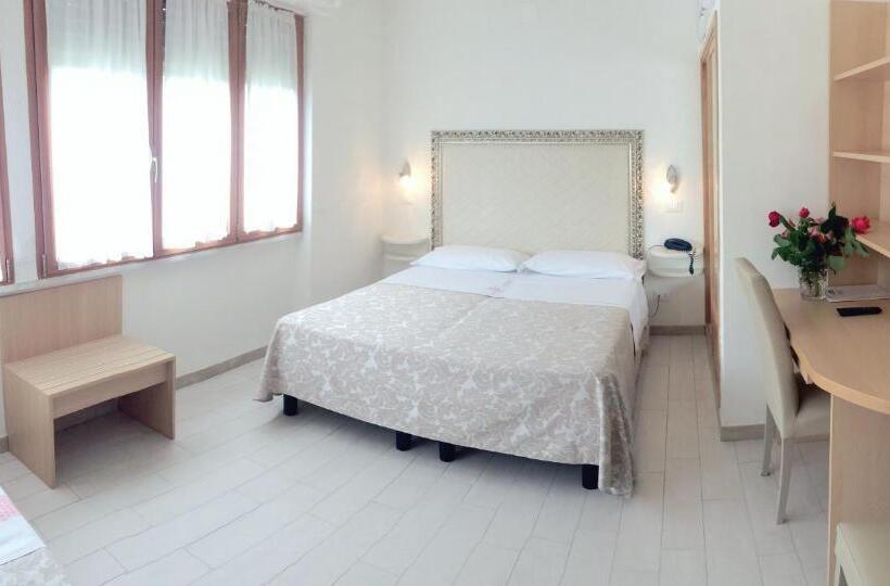 اتاق استاندارد سه نفره, Park Hotel Castello