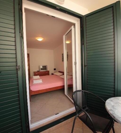 اتاق استاندارد با بالکن, Guest House Zenović