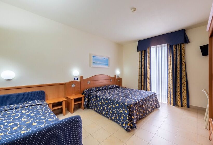اتاق استاندارد سه نفره, Blu Salento Village