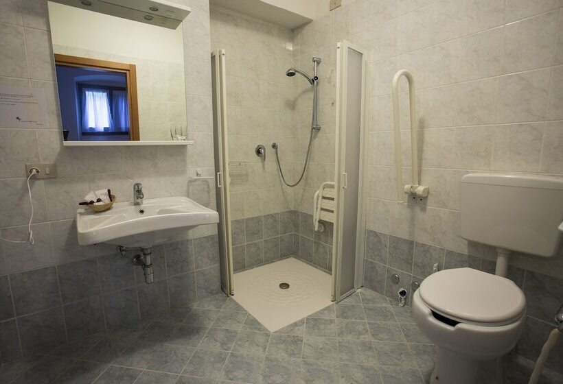 اتاق استاندارد یک نفره, Gh Hotel Piaz
