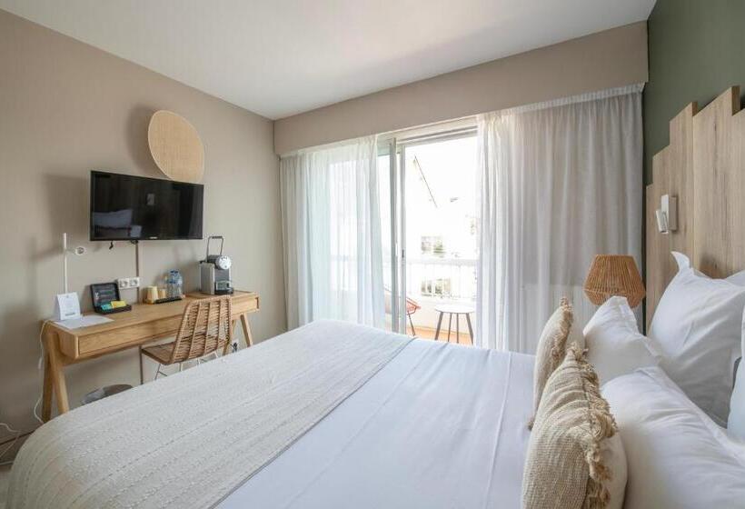 اتاق استاندارد با تراس, Hôtel Bo & Mia