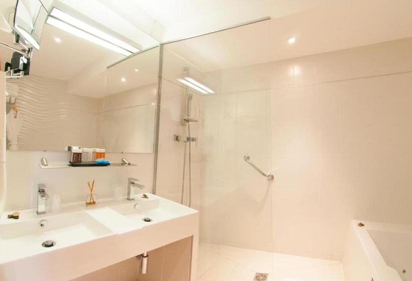 Полулюкс, Montaigne & Spa