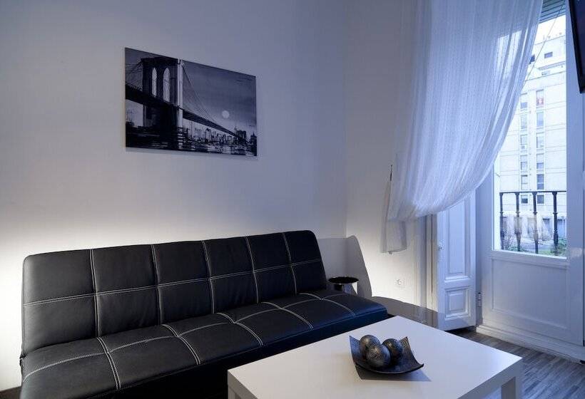 سوییت, Hostal Gala Madrid