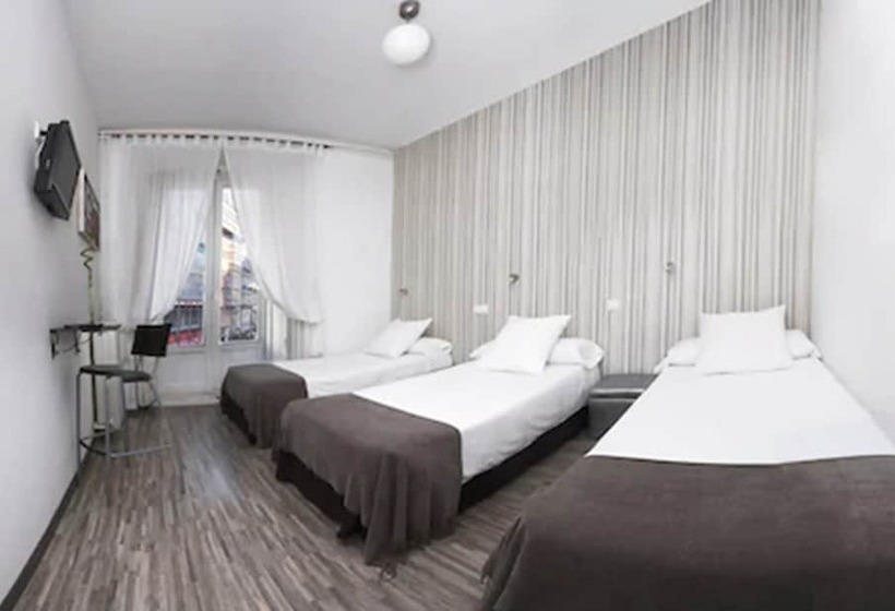 اتاق خانوادگی, Hostal Gala Madrid