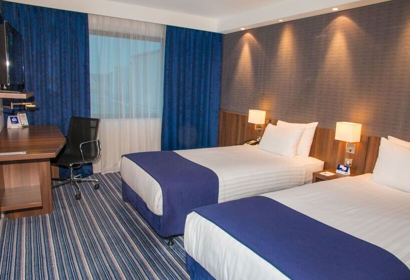 스탠다드 룸, Holiday Inn Express London Heathrow T5, An Ihg