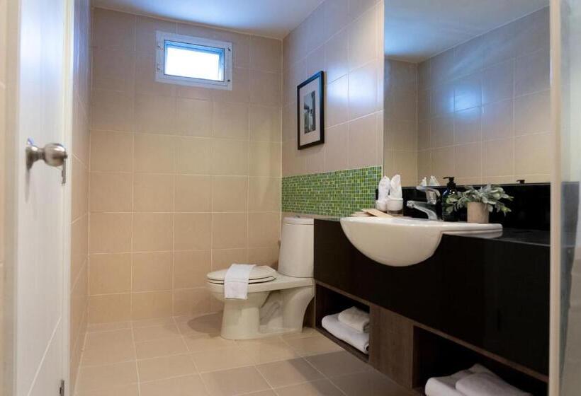 اتاق استاندارد با تخت بزرگ, Legacy Hotel Bangkok Sukhumvit