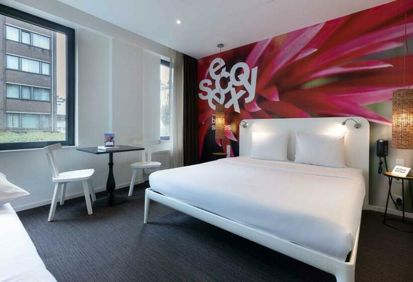 اتاق استاندارد سه نفره, Conscious Hotel Vondelpark