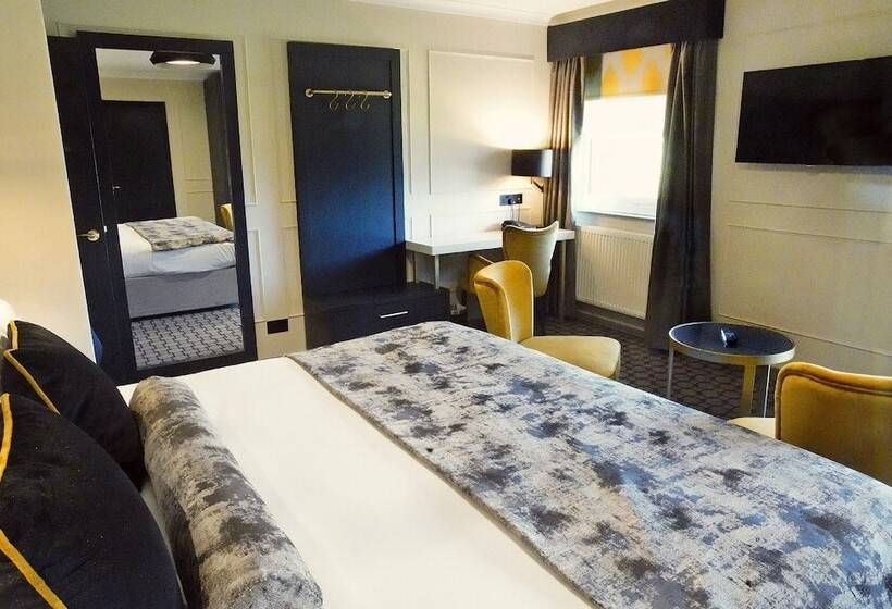 Номер Deluxe, Denham Grove