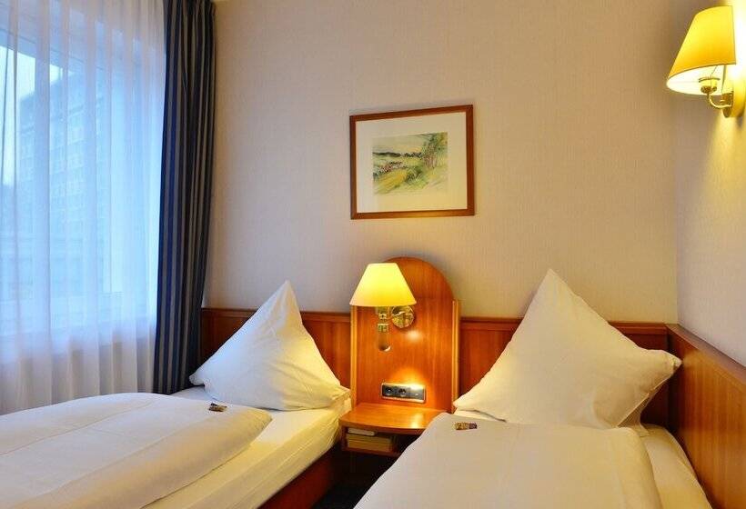 Quarto Estandar, Ilbertz Garni