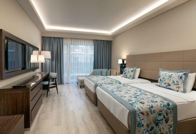 Трехместный Номер Deluxe, Seven Seas Hotel Life   Ultra All Inclusive & Kids Concept