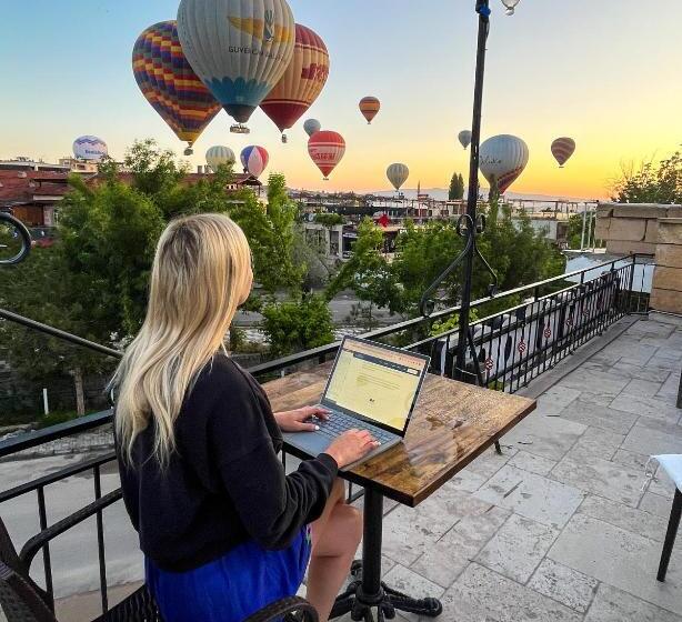 Номер Стандарт Трехместный, Nomads Cave Hotel & Rooftop