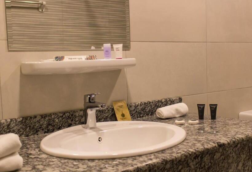اتاق لوکس با تخت بزرگ, Parkside Plaza Muscat
