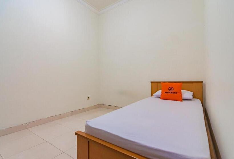 Номер Economy Индивидуальный, Koolkost Near Riau Junction Mall