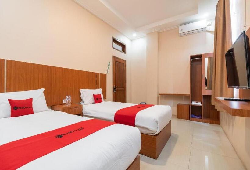 اتاق استاندارد, Reddoorz Syariah Near Rs Mata Padang