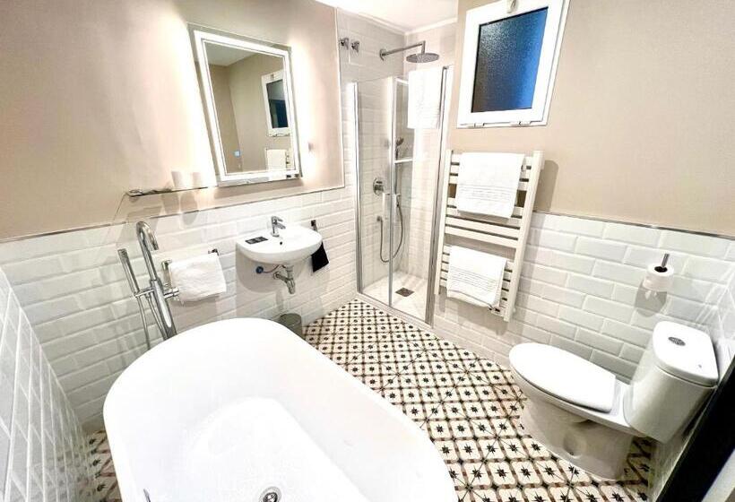 디럭스 룸, Hostal La Canonja