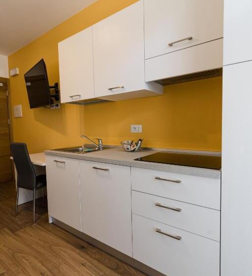 Апартаменты 1 Спальня с Балконом, Residence Il Muretto