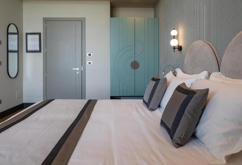 Трехместный Номер Престиж, Grand Hotel Torre Fara