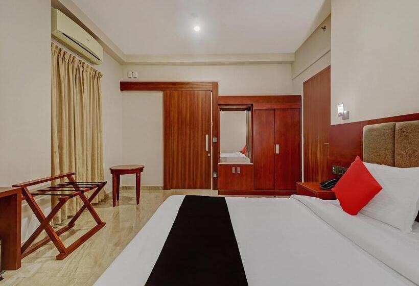 Трехместный Номер Deluxe, Super Hotel O Kizhakkambalam Tourist Home