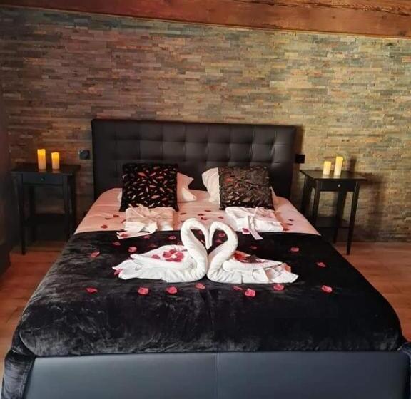 اتاق استاندارد با وان آب گرم, Le Grand Moulin Des Tanneurs B&b Et Love Room