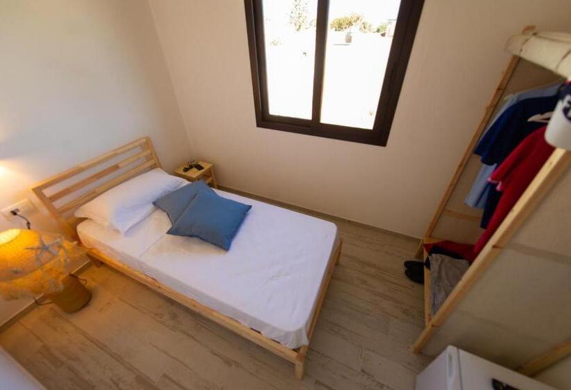 اتاق استاندارد یک نفره, Tipino