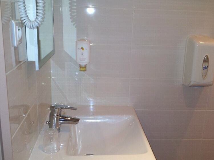 اتاق راحتی, Citotel Du Port Rhu