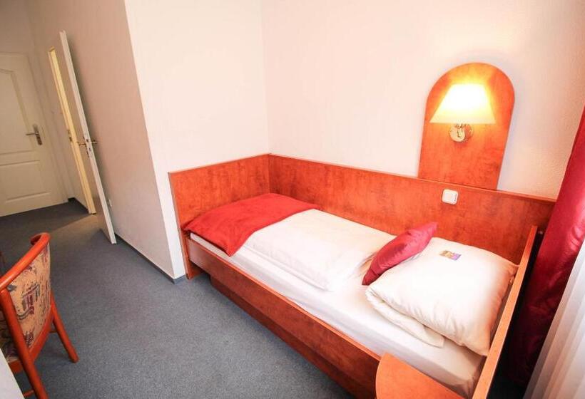 اتاق اکونومی یک تخته, West An Der Bockenheimer Warte