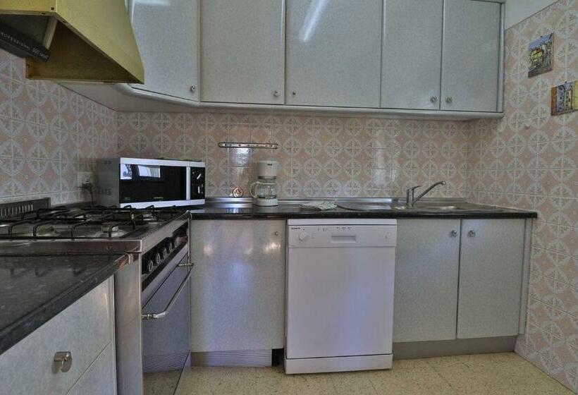 Апартаменты 1 Спальня, Casa Vale Do Lobo 114   Great Townhouse Few Minutes Walk From Beach Praca
