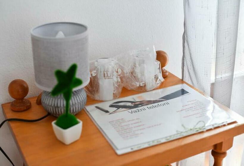 ویلای 1 خوابه, Apartman Domacinstvo La Vie Na Selu