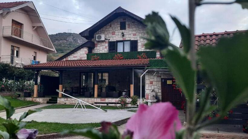 ویلای 1 خوابه, Apartman Domacinstvo La Vie Na Selu